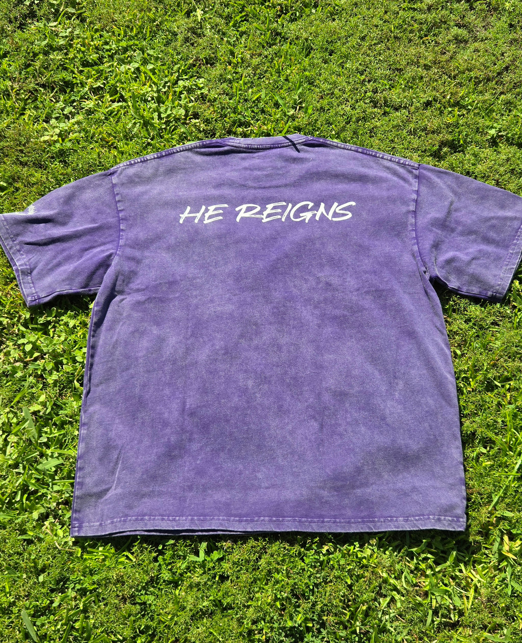 Oversized "HE REIGNS" T-Shirt